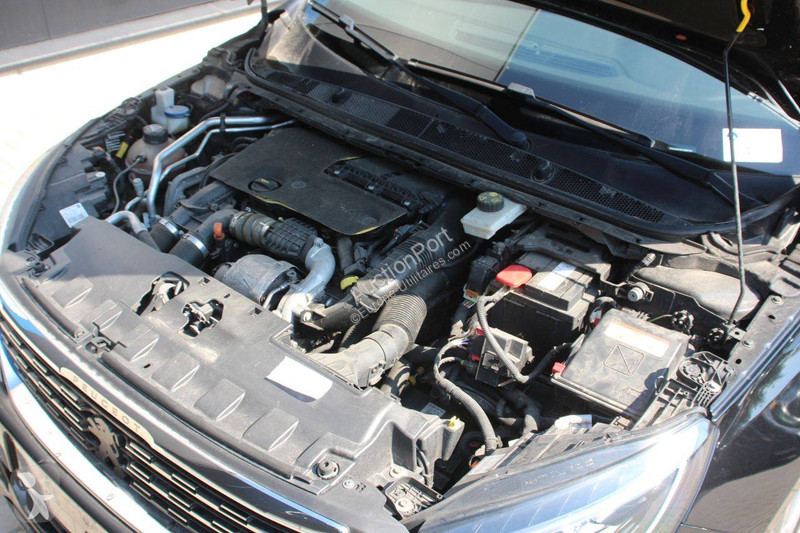 عربة نفعية Peugeot