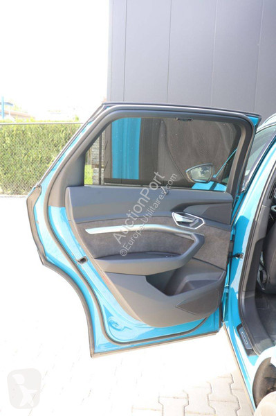 Furgoneta Audi  S Line e-tron