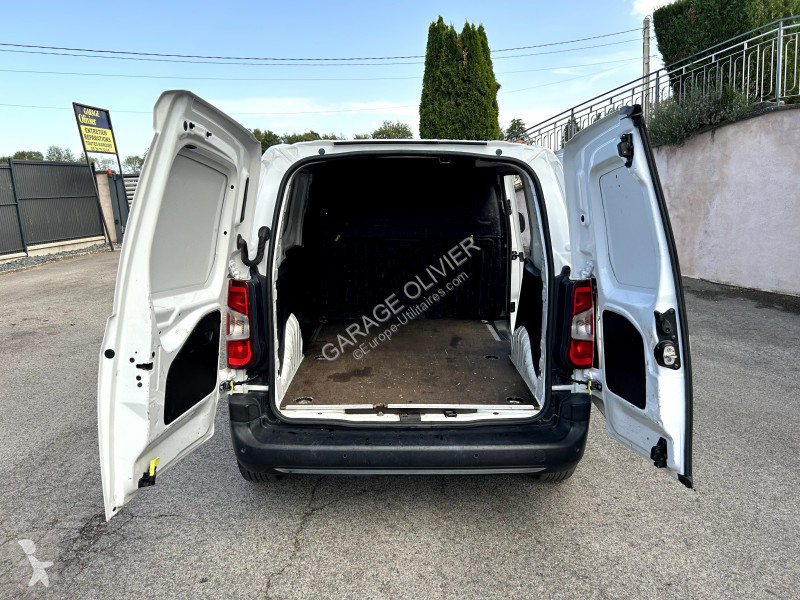 Furgoneta Peugeot Standard 1000KG Bluehdi 100...