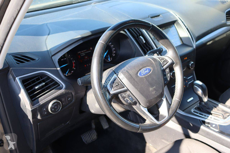 عربة نفعية Ford