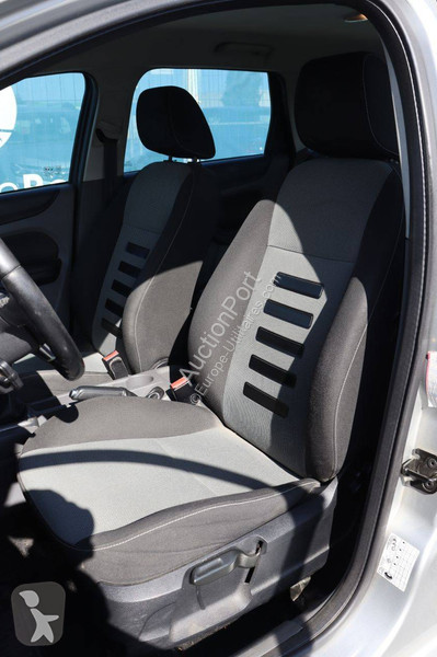 Véhicule utilitaire Ford