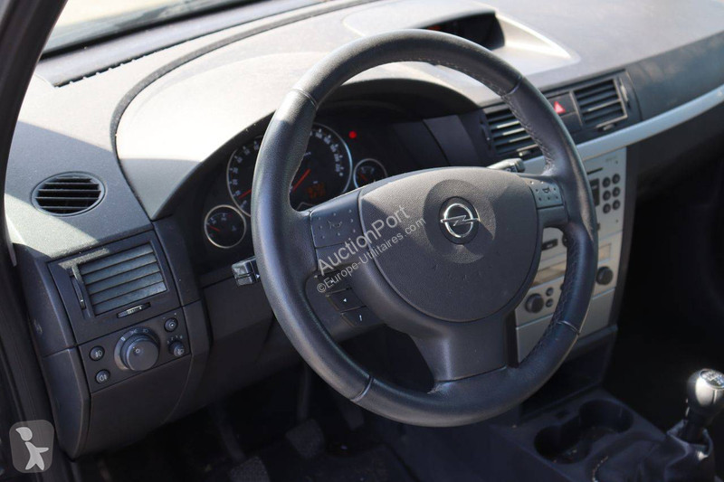 Véhicule utilitaire Opel