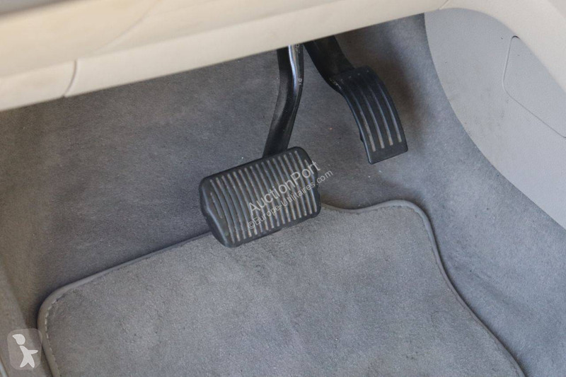 Véhicule utilitaire Ford Grand