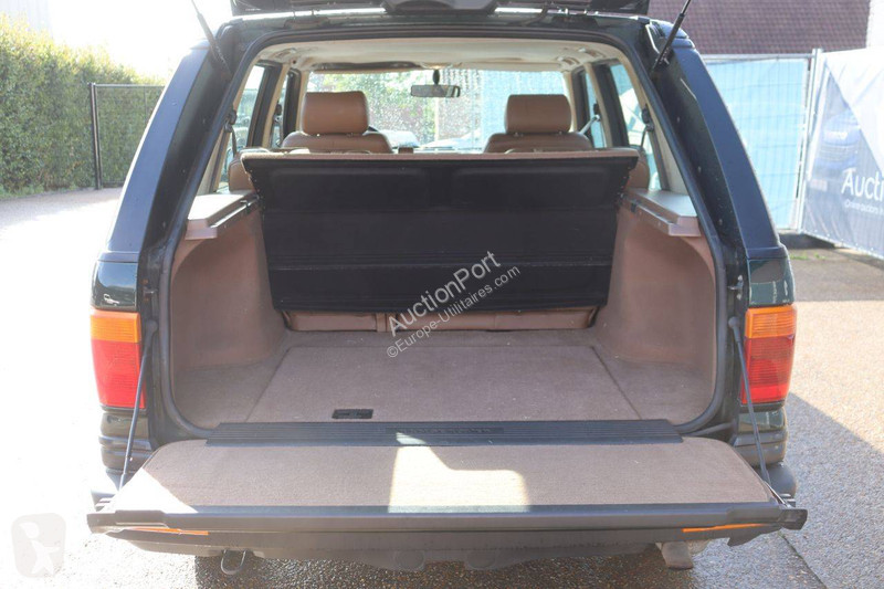 Véhicule utilitaire Land Rover