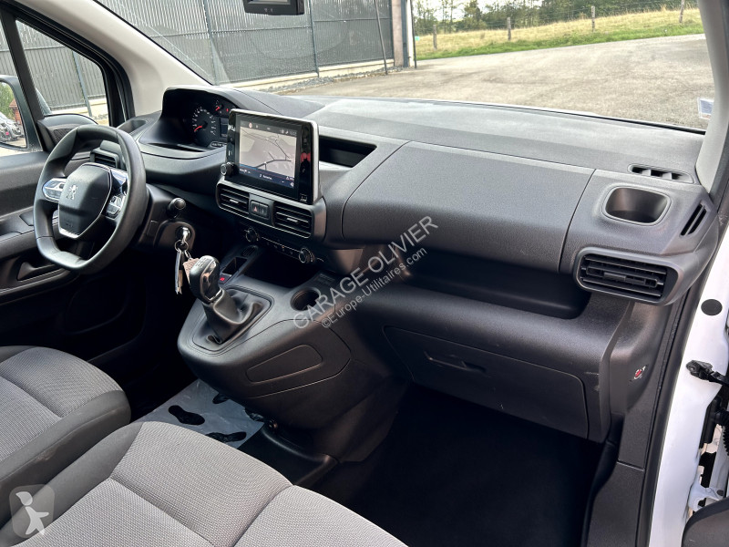 Furgoneta Peugeot Standard 650KG 1.5 Bluehdi...