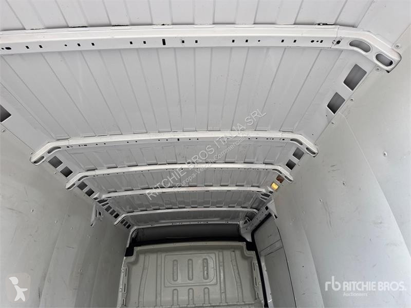 Véhicule utilitaire Opel 2.2
