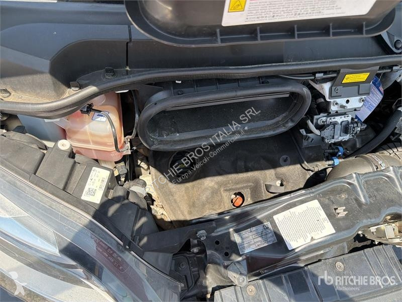 Véhicule utilitaire Opel 2.2 103 KW KA L4H2