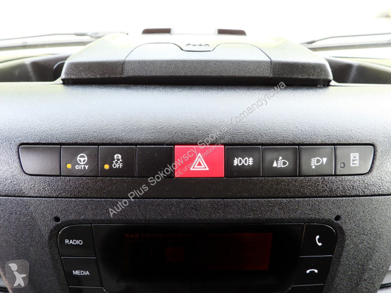 Лекотоварен автомобил Iveco 35C16 DAILY