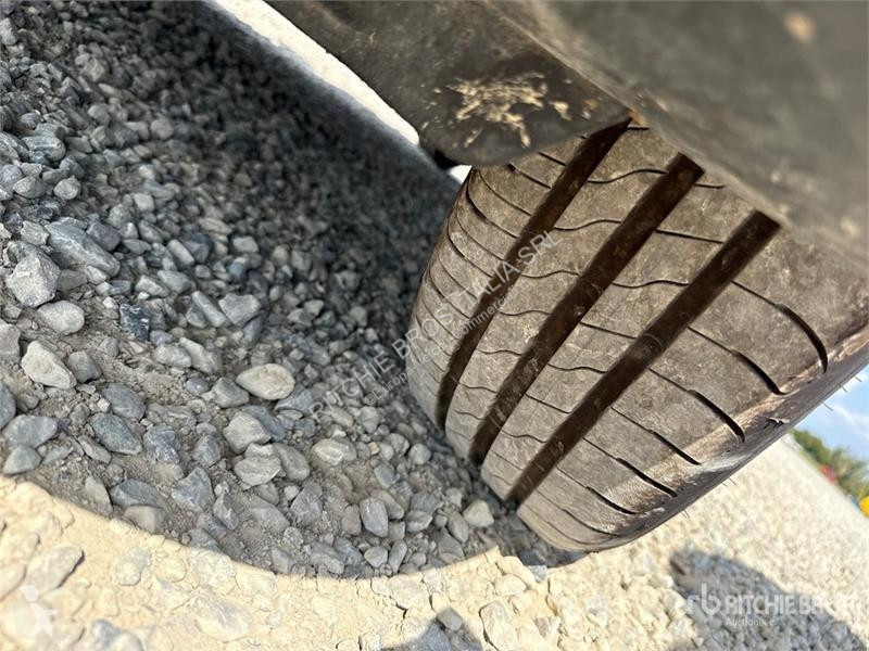 Комерційні автомобілі Volkswagen Cargo Van