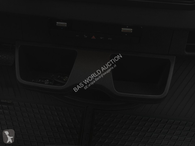 Лекотоварен автомобил Mercedes 315 CDI