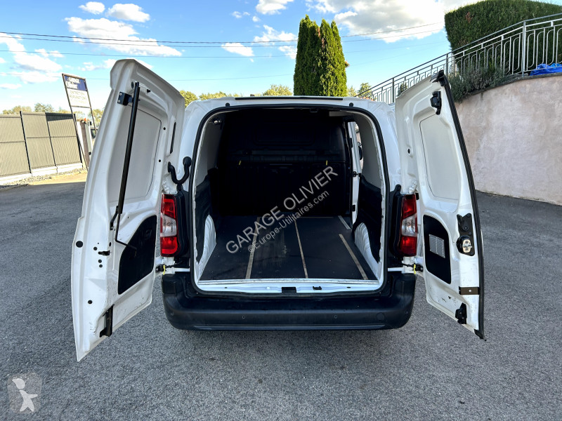 Лекотоварен автомобил Citroën XL 950KG 1.5...