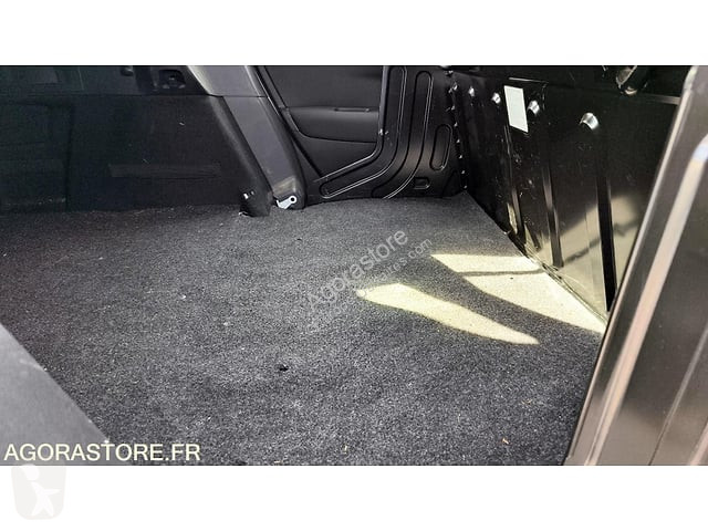 Коммерческий автомобиль