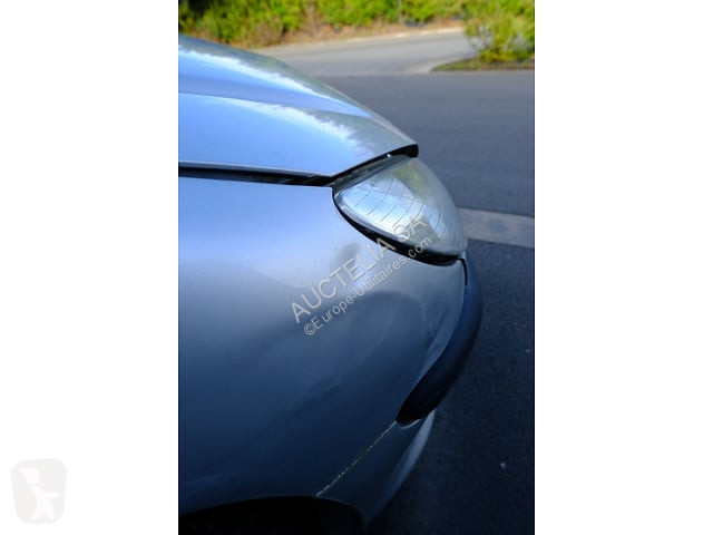Коммерческий автомобиль Peugeot 208