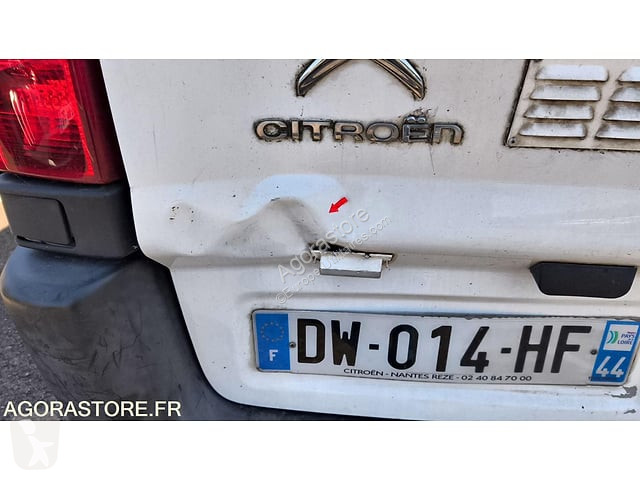 Коммерческий автомобиль
