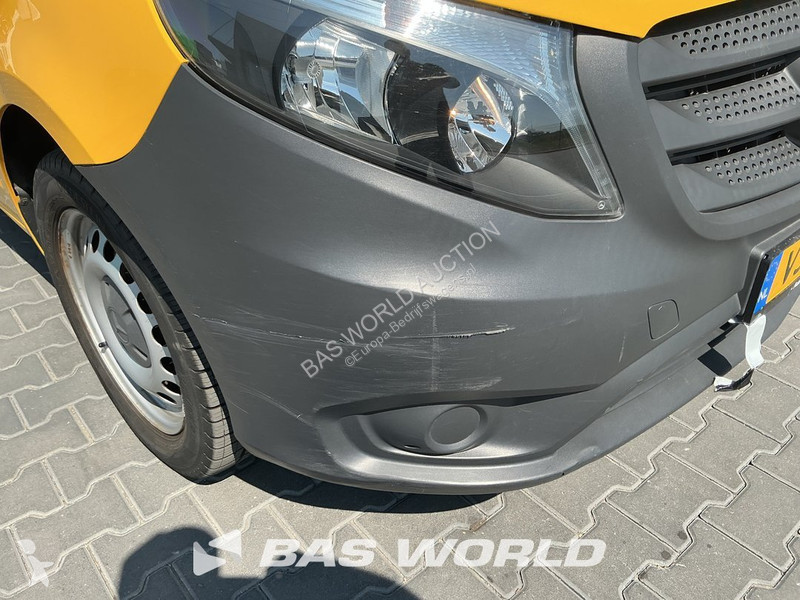 Furgoneta Mercedes