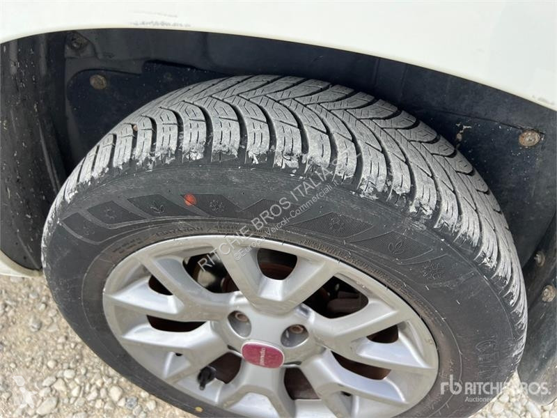 Veículo utilitário Fiat Cargo Van