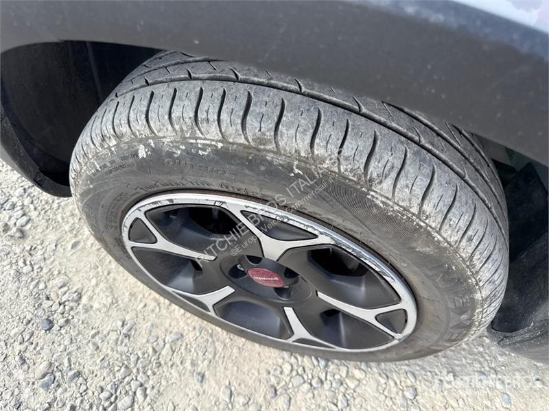 Veículo utilitário Fiat 4X4 Cross Automobile