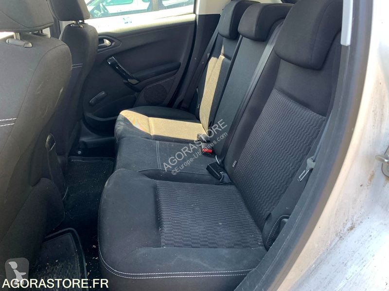 Véhicule utilitaire Peugeot 208