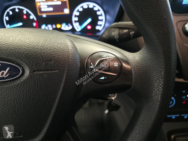 Véhicule utilitaire Ford