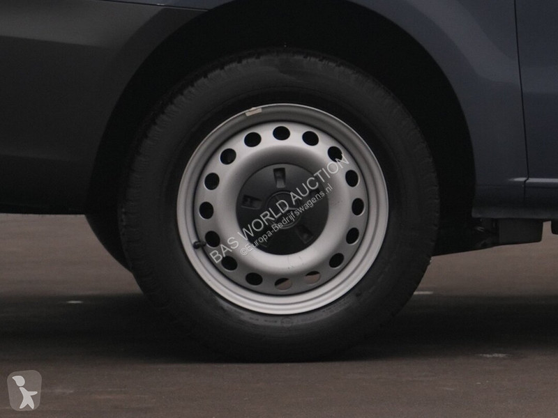 Autoutilitară Mercedes 110