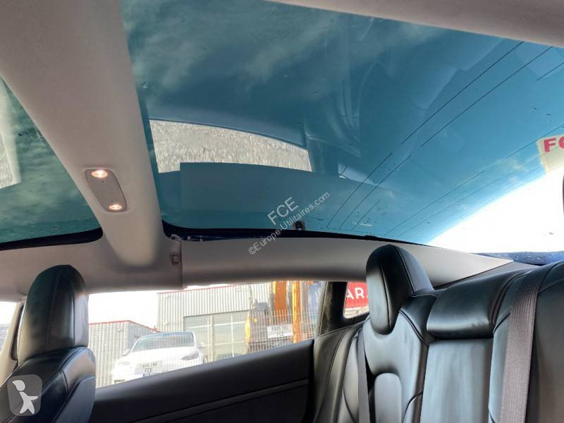 Véhicule utilitaire Tesla