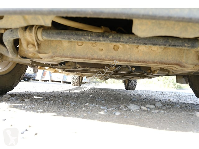Véhicule utilitaire Nissan