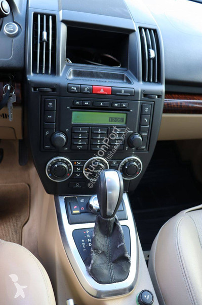 Véhicule utilitaire Land Rover HSE i6