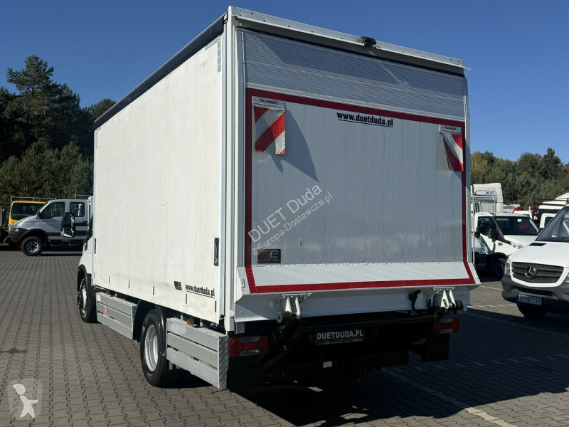 Iveco 70C18 V H van
