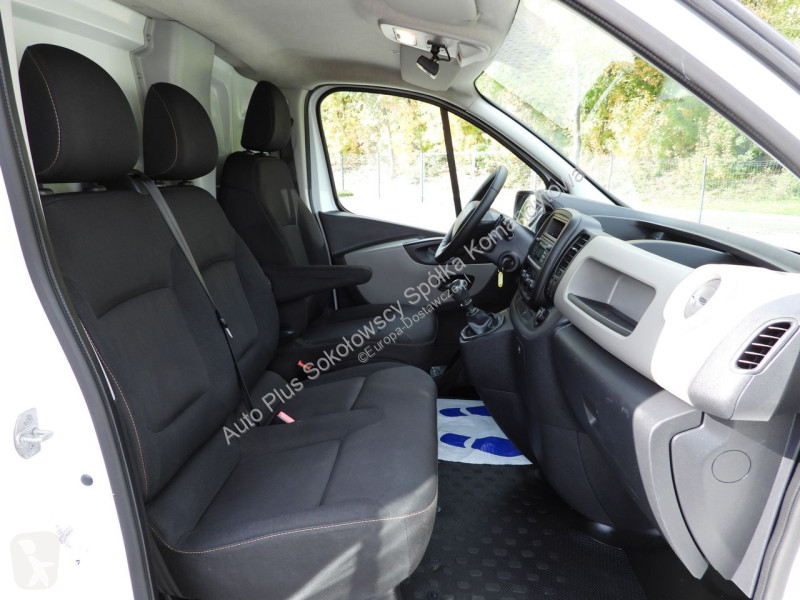 Véhicule utilitaire Renault  TRAFIC