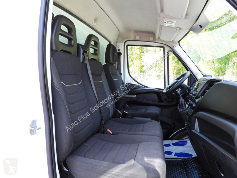 Véhicule utilitaire Iveco 35S16 DAILY