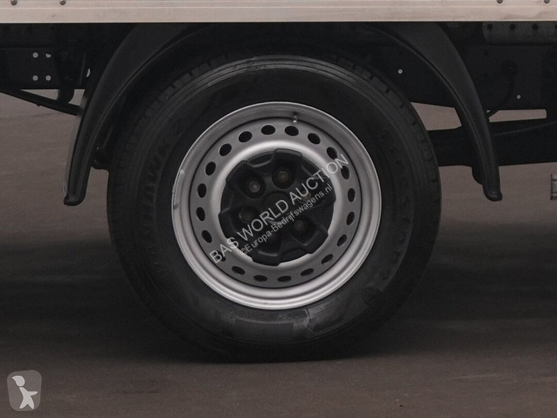 Véhicule utilitaire Iveco 35S16