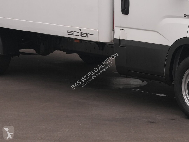 Véhicule utilitaire Iveco 35S14