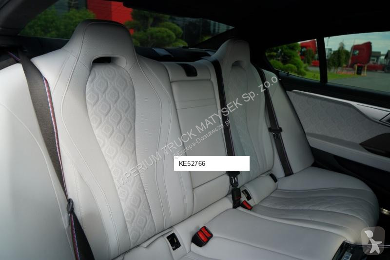 Véhicule utilitaire BMW M8