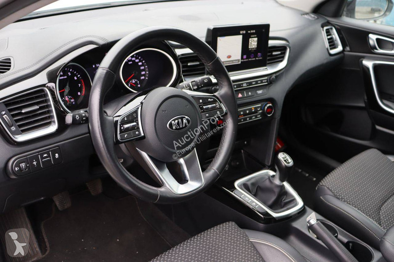 KIA  cee'd van