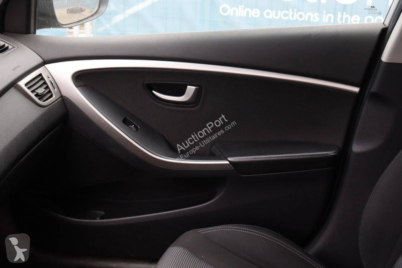 Hyundai i30 van