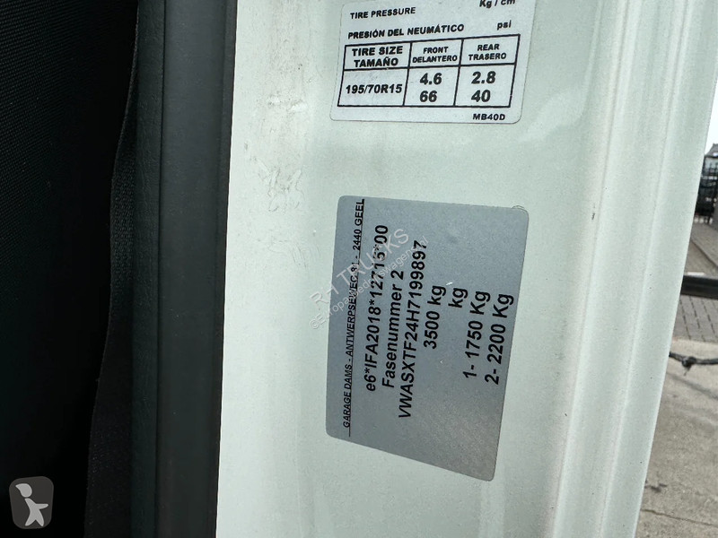 Véhicule utilitaire Nissan UNIT CABSTAR 35.13...