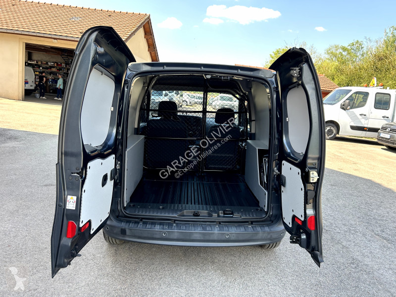 Véhicule utilitaire Mercedes Compact 109 1.5...