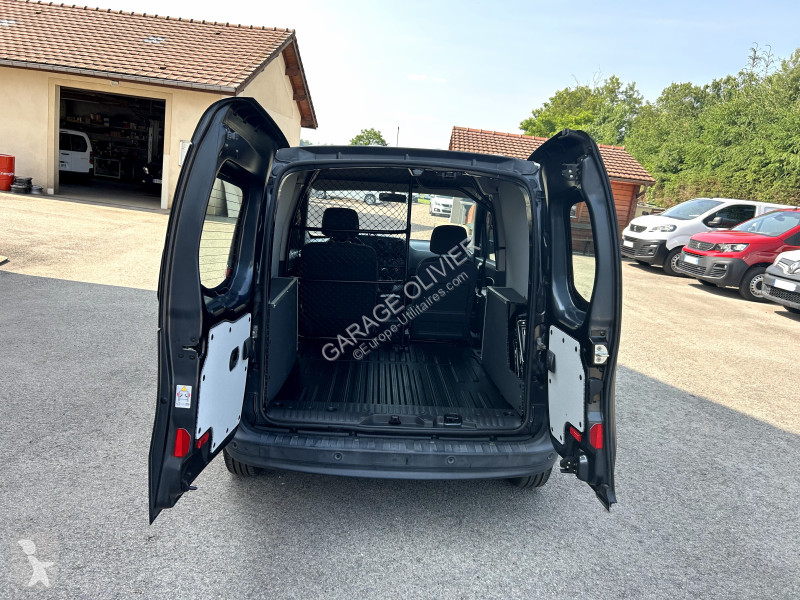 Véhicule utilitaire Mercedes Compact 109 1.5...