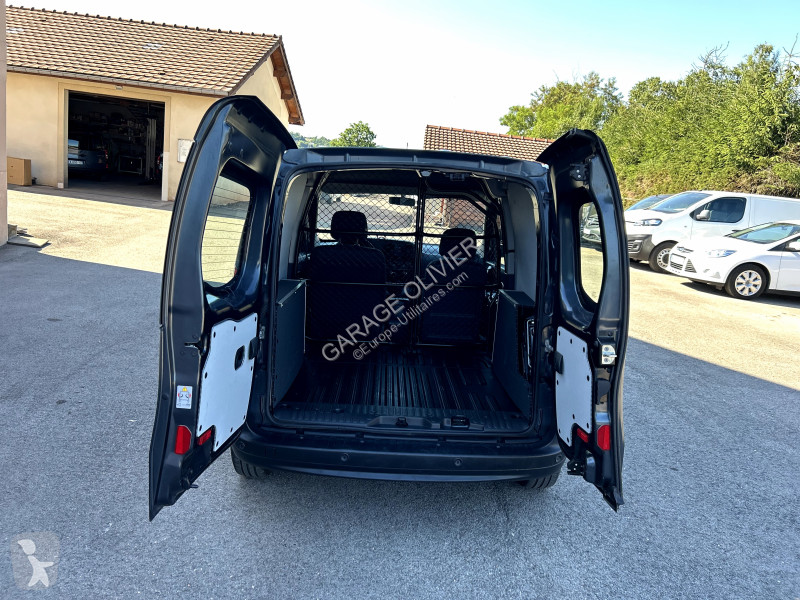 Véhicule utilitaire Mercedes Compact 109 1.5...