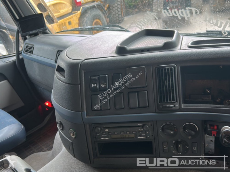Autoutilitară Volvo FM400