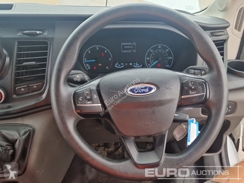 Véhicule utilitaire Ford 350