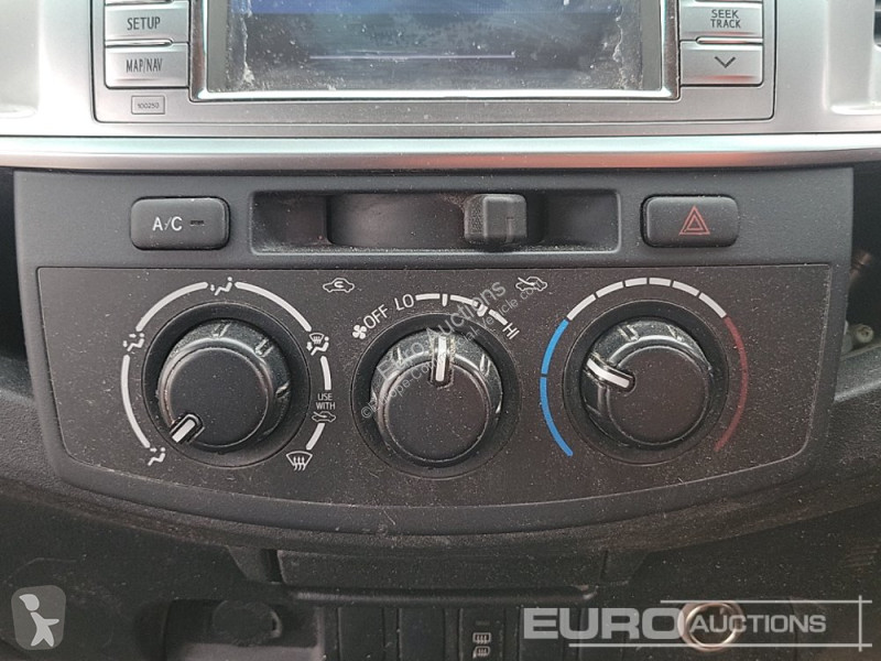 Furgoneta Toyota Hilux