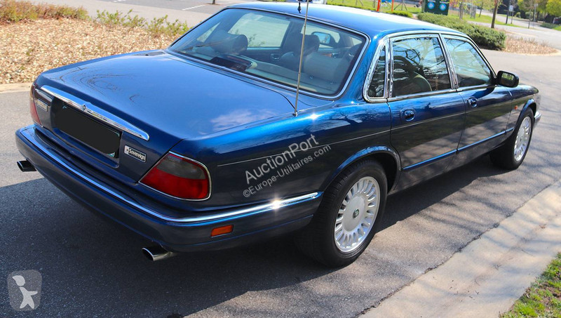 Véhicule utilitaire Jaguar Sovereign 4.0
