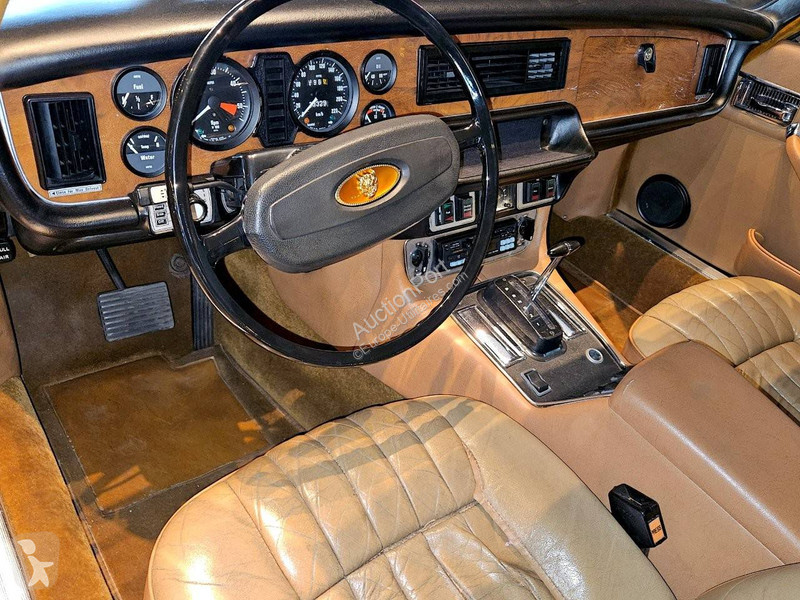 Véhicule utilitaire Jaguar (series II) 4.2...
