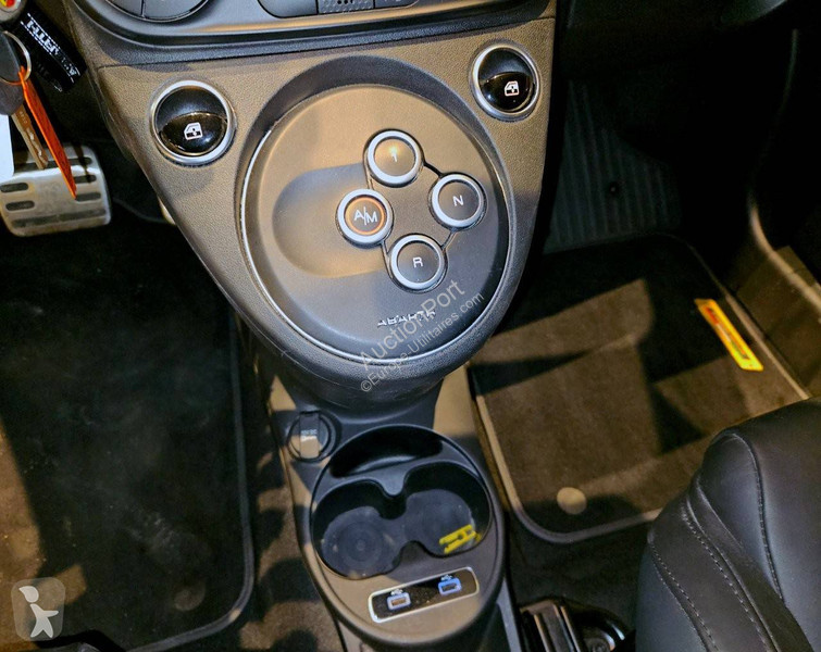 Autoutilitară Abarth Scorpioneoro 595