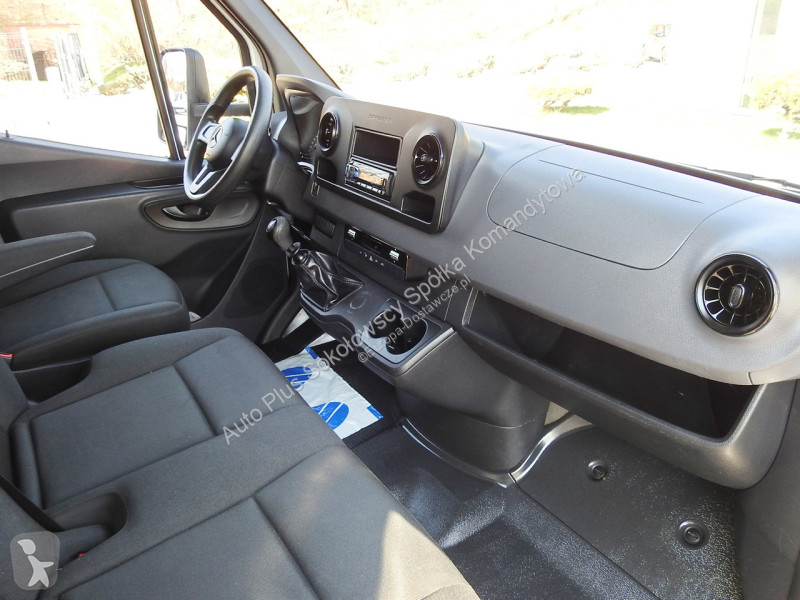 عربة نفعية Mercedes 23S18 DAILY