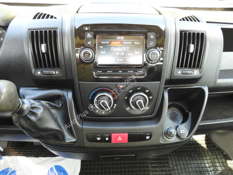 Samochód dostawczy Peugeot  BOXER