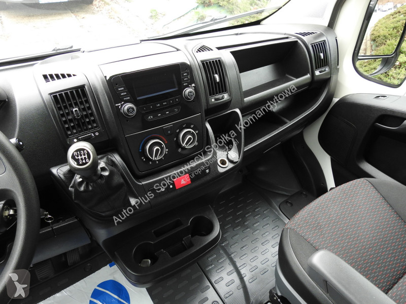 Samochód dostawczy Peugeot  BOXER