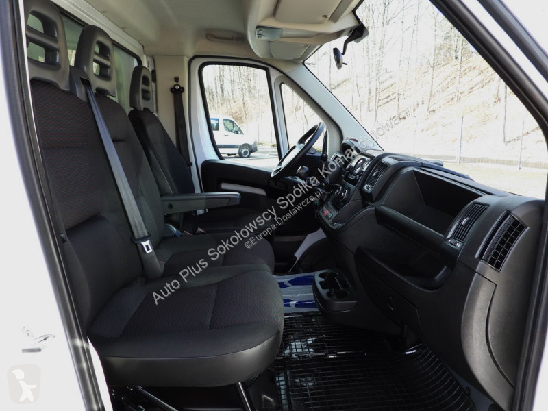 Samochód dostawczy Peugeot  BOXER