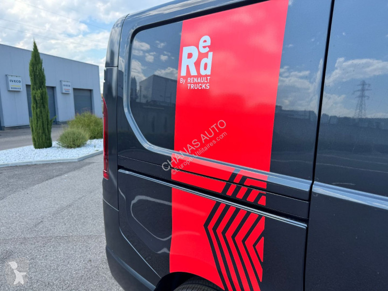 Furgoneta Renault L1H1 3T BLUE DCI 170 BVA9...